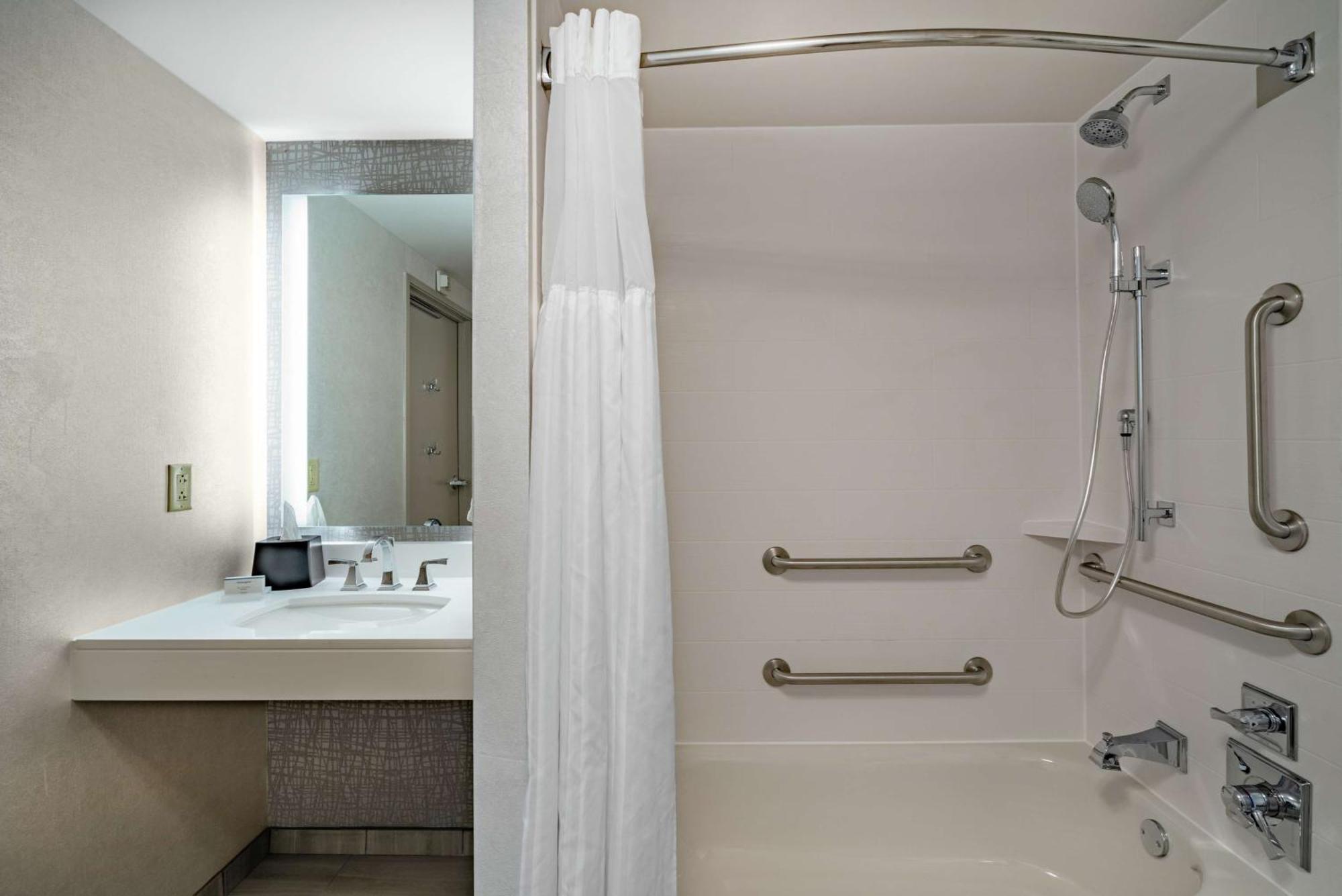 Hilton Garden Inn Louisville East Zewnętrze zdjęcie