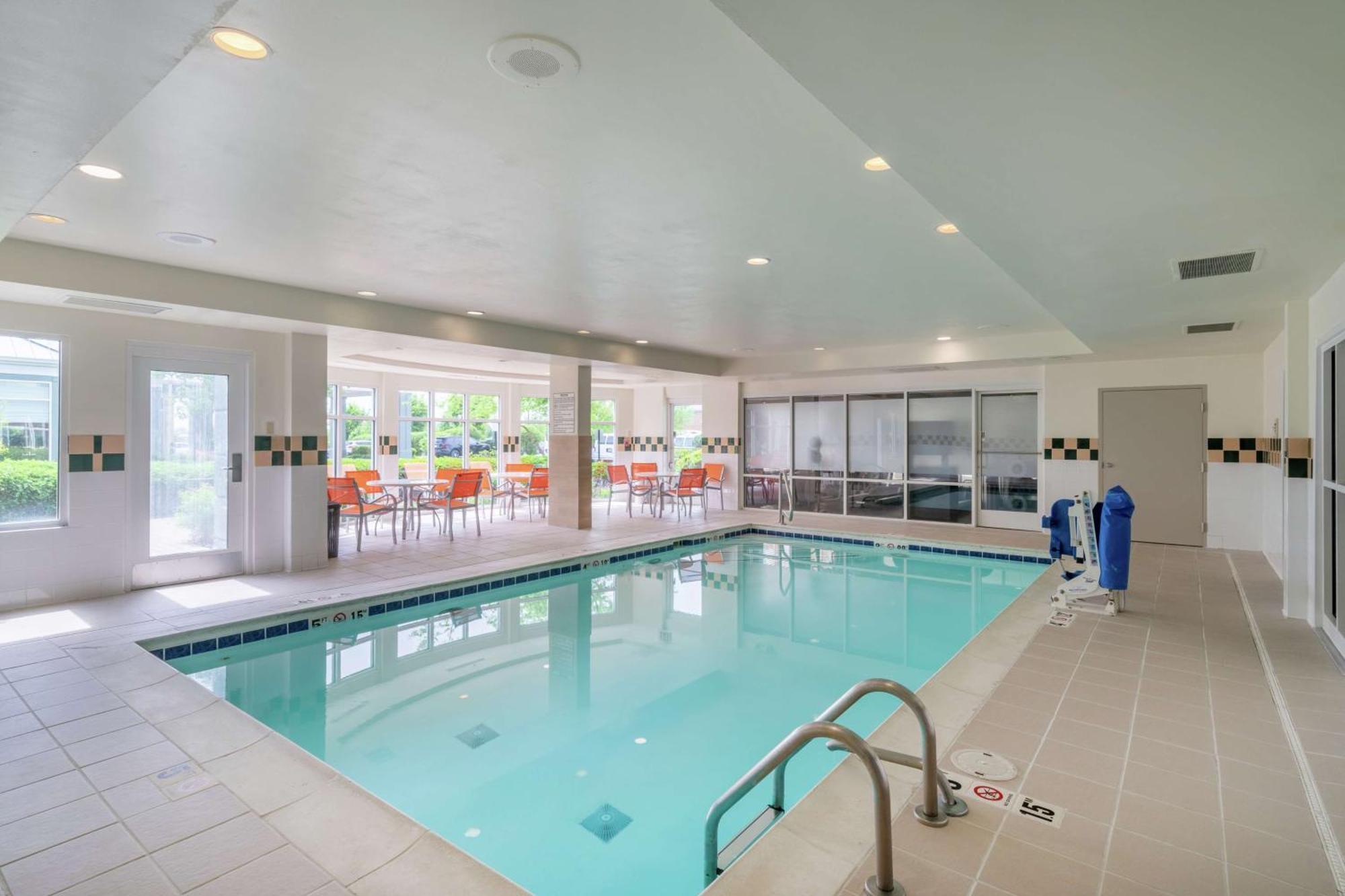 Hilton Garden Inn Louisville East Zewnętrze zdjęcie