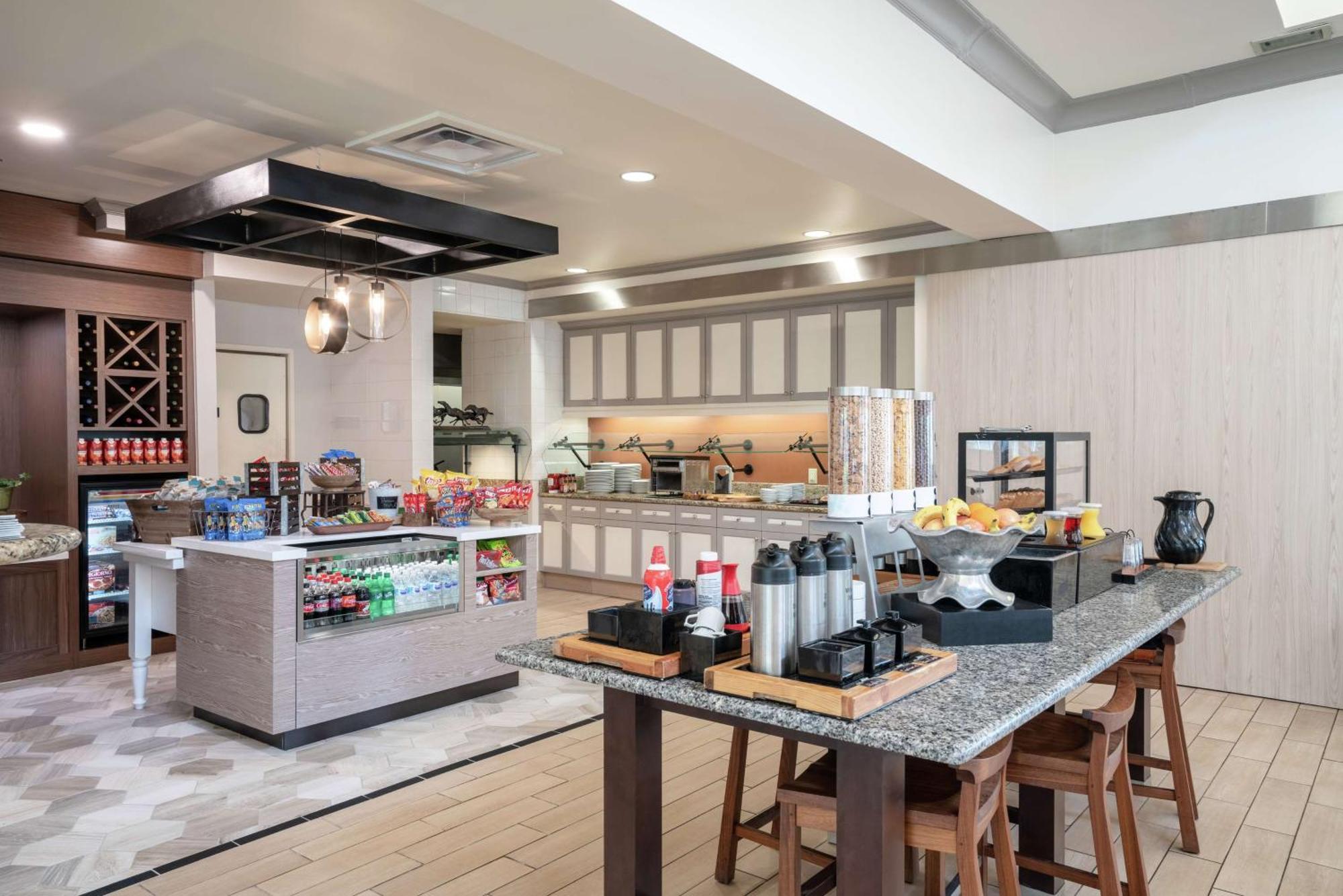 Hilton Garden Inn Louisville East Zewnętrze zdjęcie