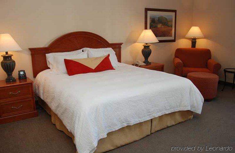 Hilton Garden Inn Louisville East Pokój zdjęcie